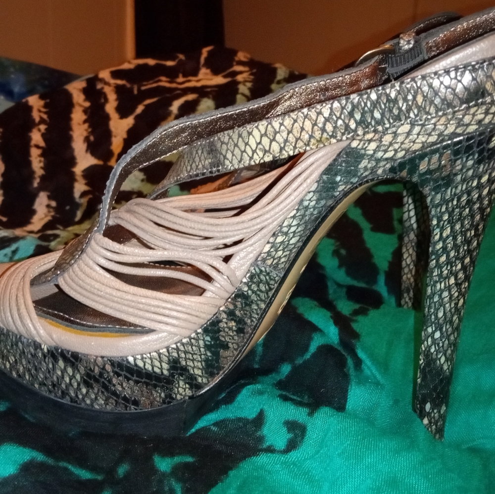 Joan & David Sz 7 Tan Snakeskin Stiletto Heels NWOT - Picture 9 of 10